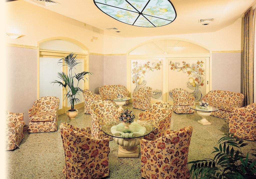Hotel Pineta Bellaria-Igea Marina Oda fotoğraf