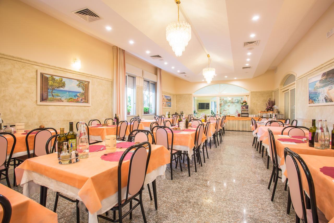 Hotel Pineta Bellaria-Igea Marina Dış mekan fotoğraf