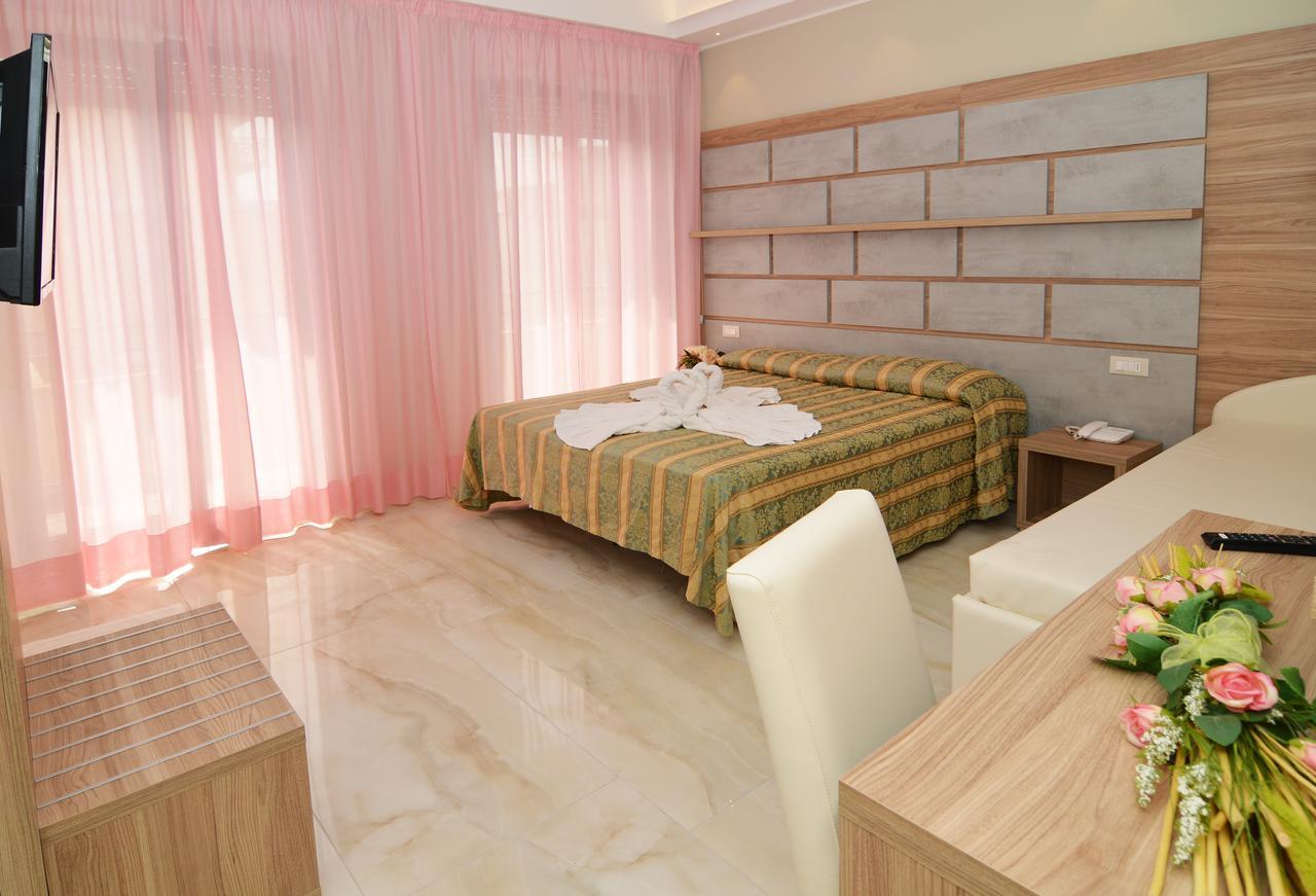 Hotel Pineta Bellaria-Igea Marina Dış mekan fotoğraf