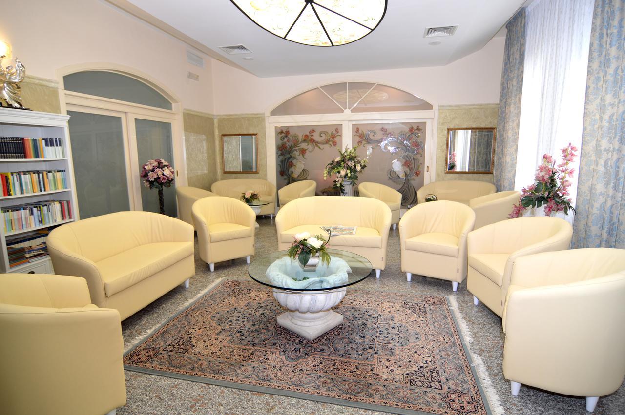Hotel Pineta Bellaria-Igea Marina Dış mekan fotoğraf